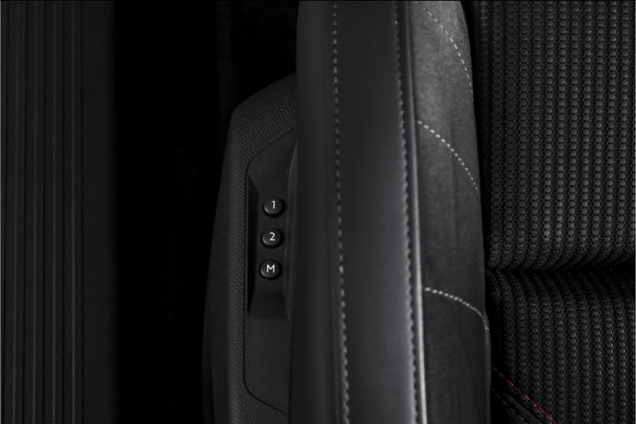 DS DS 4 E-Tense 225 PK Performance Line+ Orig. NL | Dig. Cockpit | Adapt. Cruise | Stoel-+Stuurverw. | Elek. stoelen | 360 Camera | NAV + App. Connect | ECC | Elek. Klep | Afn. Trekhaak | LM 20" |