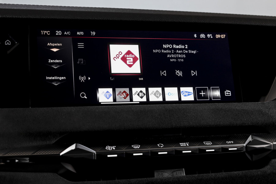 DS DS 4 E-Tense 225 PK Performance Line+ Orig. NL | Dig. Cockpit | Adapt. Cruise | Stoel-+Stuurverw. | Elek. stoelen | 360 Camera | NAV + App. Connect | ECC | Elek. Klep | Afn. Trekhaak | LM 20" |