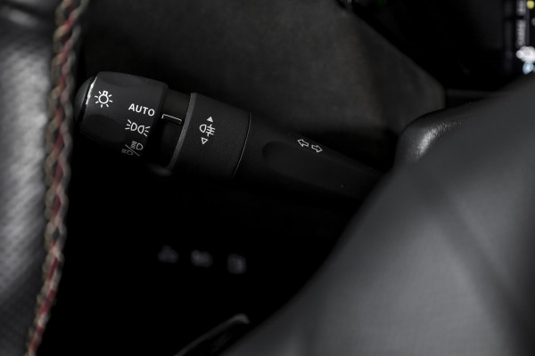 DS DS 4 E-Tense 225 PK Performance Line+ Orig. NL | Dig. Cockpit | Adapt. Cruise | Stoel-+Stuurverw. | Elek. stoelen | 360 Camera | NAV + App. Connect | ECC | Elek. Klep | Afn. Trekhaak | LM 20" |