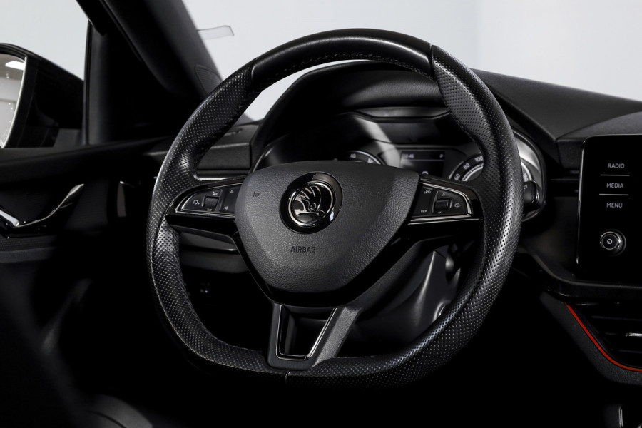 Škoda SCALA 1.5 TSI 150 PK Sport Business - Automaat Orig. NL | Cruise | Stoelverw. | PDC | App. Connect | ECC | LM 18" |