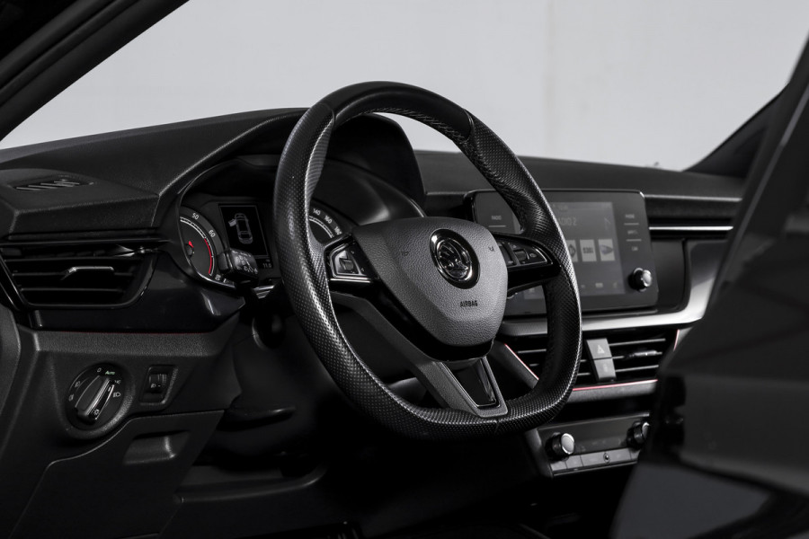 Škoda SCALA 1.5 TSI 150 PK Sport Business - Automaat Orig. NL | Cruise | Stoelverw. | PDC | App. Connect | ECC | LM 18" |