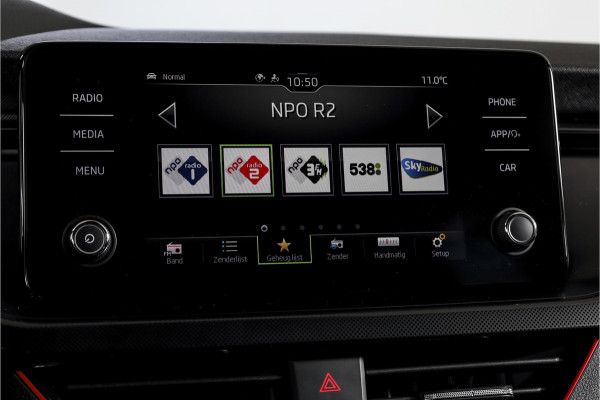 Škoda SCALA 1.5 TSI 150 PK Sport Business - Automaat Orig. NL | Cruise | Stoelverw. | PDC | App. Connect | ECC | LM 18" |