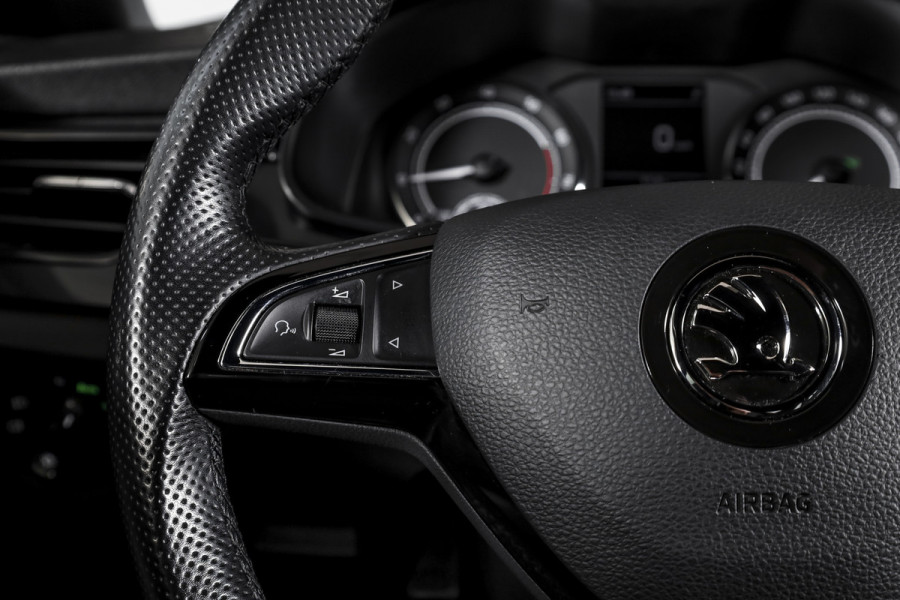 Škoda SCALA 1.5 TSI 150 PK Sport Business - Automaat Orig. NL | Cruise | Stoelverw. | PDC | App. Connect | ECC | LM 18" |