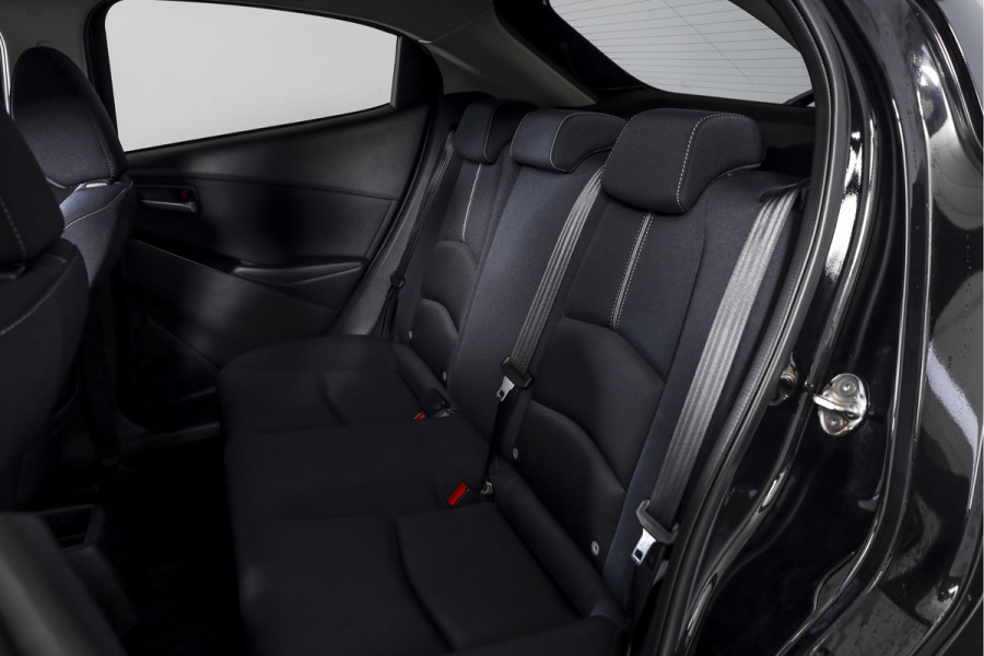 Mazda 2 1.5 Skyactiv-G 90 PK Luxury Orig. NL | Cruise | Stoel-+Stuurverw. | PDC | App. Connect | ECC | LM 16" |