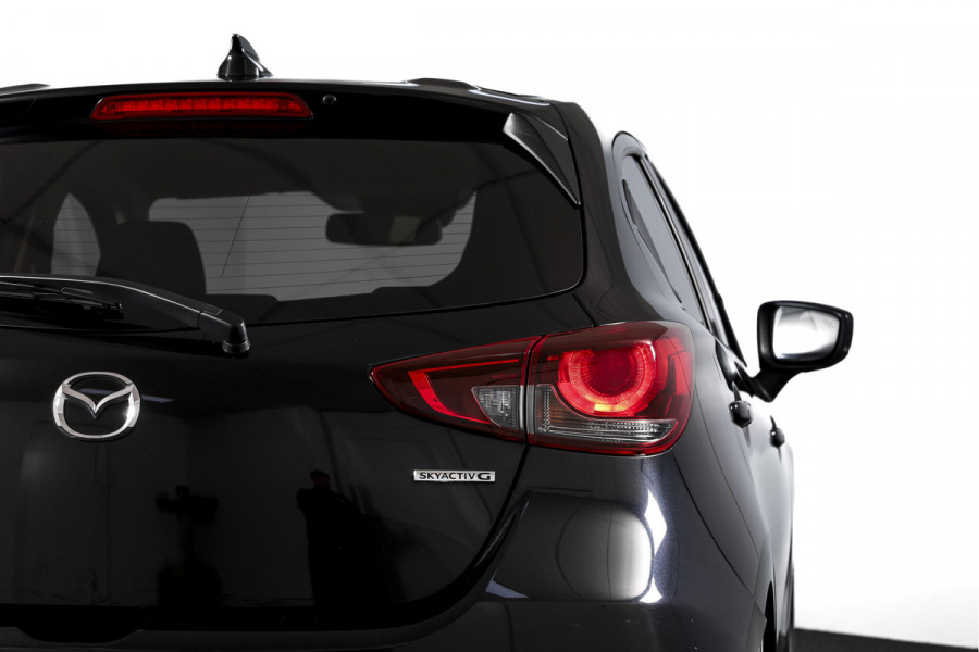 Mazda 2 1.5 Skyactiv-G 90 PK Luxury Orig. NL | Cruise | Stoel-+Stuurverw. | PDC | App. Connect | ECC | LM 16" |