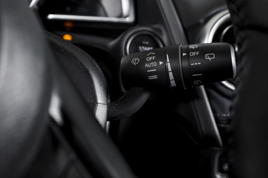 Mazda 2 1.5 Skyactiv-G 90 PK Luxury Orig. NL | Cruise | Stoel-+Stuurverw. | PDC | App. Connect | ECC | LM 16" |