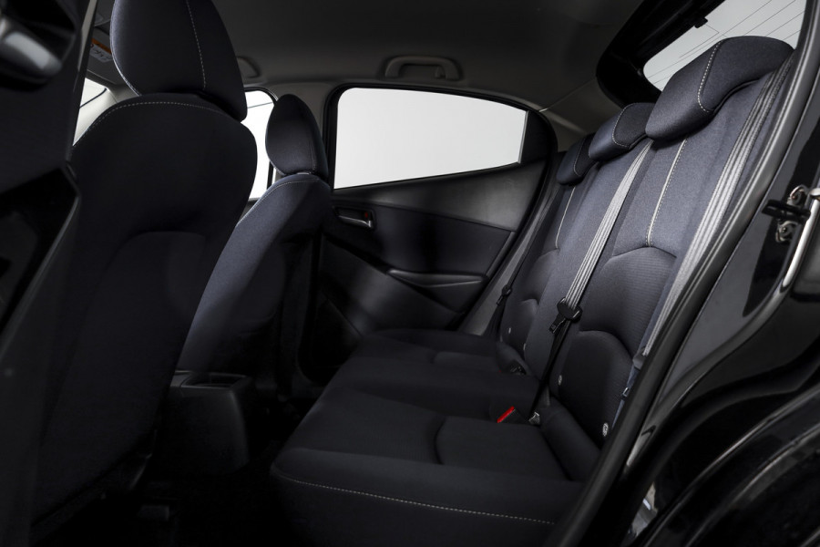 Mazda 2 1.5 Skyactiv-G 90 PK Luxury Orig. NL | Cruise | Stoel-+Stuurverw. | PDC | App. Connect | ECC | LM 16" |