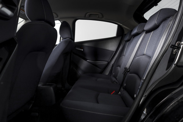 Mazda 2 1.5 Skyactiv-G 90 PK Luxury Orig. NL | Cruise | Stoel-+Stuurverw. | PDC | App. Connect | ECC | LM 16" |