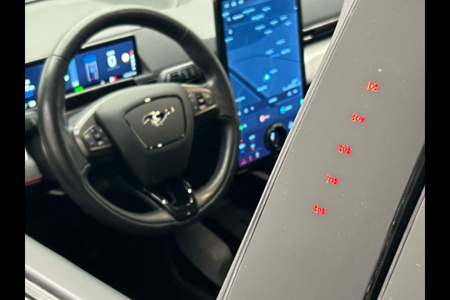 Ford Mustang Mach-E RWD 75 kWh | Origineel NL | B&O | Rondomzicht/Camera | Leder