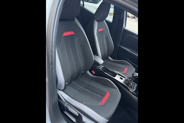 Opel Mokka 1.2 Turbo GS Line Navigatie / Apple CarPlay I Airco I LED I PDC I Sport velgen I 39.000 KM Dealer onderhouden