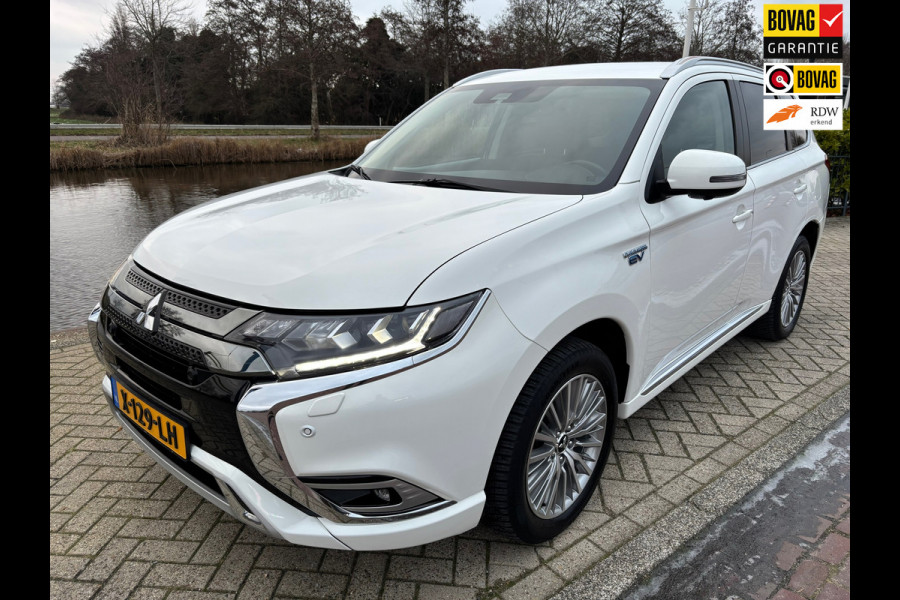 Mitsubishi Outlander 2.4 PHEV Intense+ Camera/Navigatie/Stuur+stoelverwarming