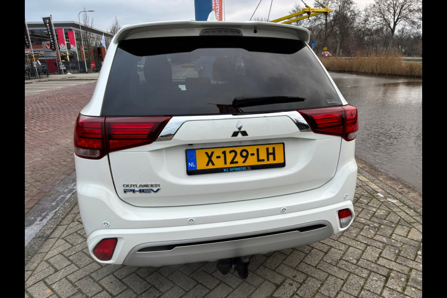 Mitsubishi Outlander 2.4 PHEV Intense+ Camera/Navigatie/Stuur+stoelverwarming