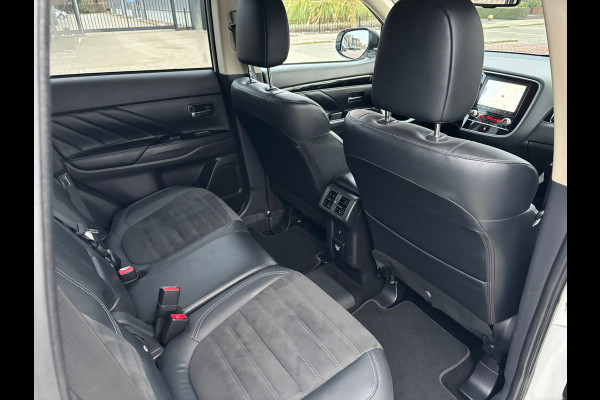 Mitsubishi Outlander 2.4 PHEV Intense+ Camera/Navigatie/Stuur+stoelverwarming