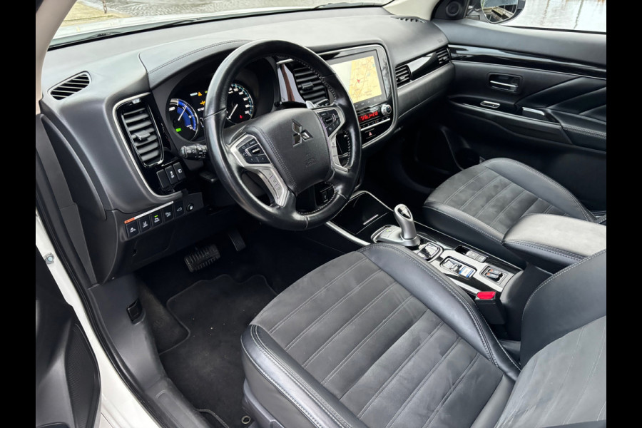 Mitsubishi Outlander 2.4 PHEV Intense+ Camera/Navigatie/Stuur+stoelverwarming