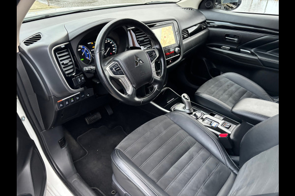 Mitsubishi Outlander 2.4 PHEV Intense+ Camera/Navigatie/Stuur+stoelverwarming