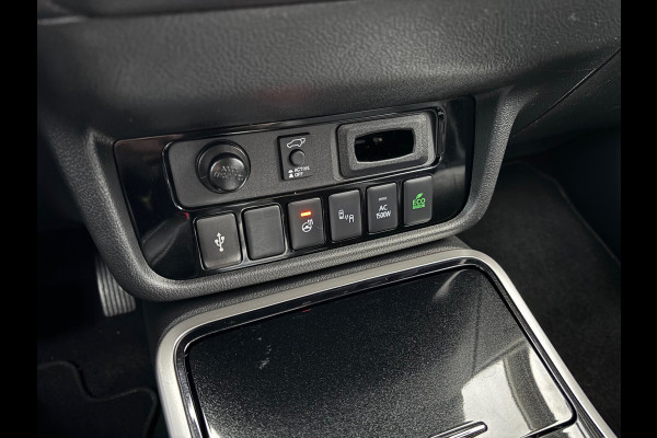 Mitsubishi Outlander 2.4 PHEV Intense+ Camera/Navigatie/Stuur+stoelverwarming
