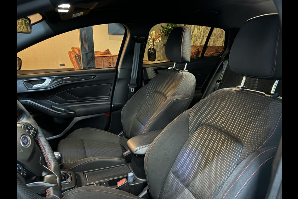 Ford FOCUS Wagon 1.0 EcoBoost Mild-Hybrid ST Line Garantie Carplay StuurVW StoelVW Cruise Clima Navi Lane Led Dab Rijklaar