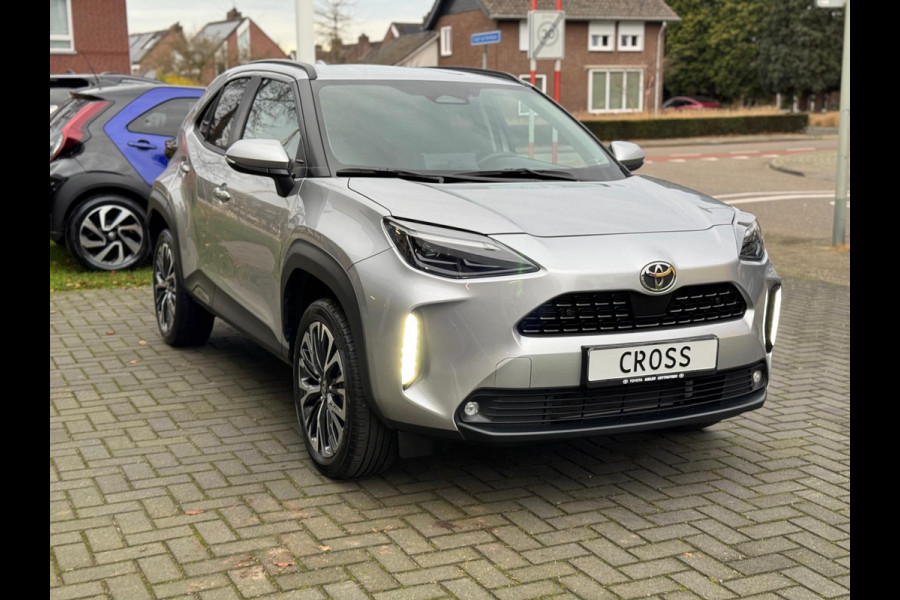 Toyota Yaris Cross 1.5 Hybrid 130pk Executive Limited | Elektrische achterklep, Stoel + Stuurverwarming, 18 inch, Dodehoekherkenning, Parkeersensor