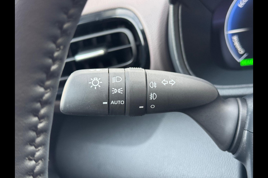 Toyota Yaris Cross 1.5 Hybrid 130pk Executive Limited | Elektrische achterklep, Stoel + Stuurverwarming, 18 inch, Dodehoekherkenning, Parkeersensor