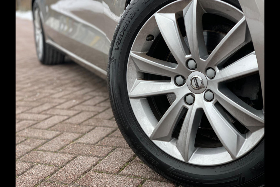 Volvo V60 2.0 D4 Inscription 190PK LEDER FULL 2021 DEALER OH / NETTO EXPORT € 14.950