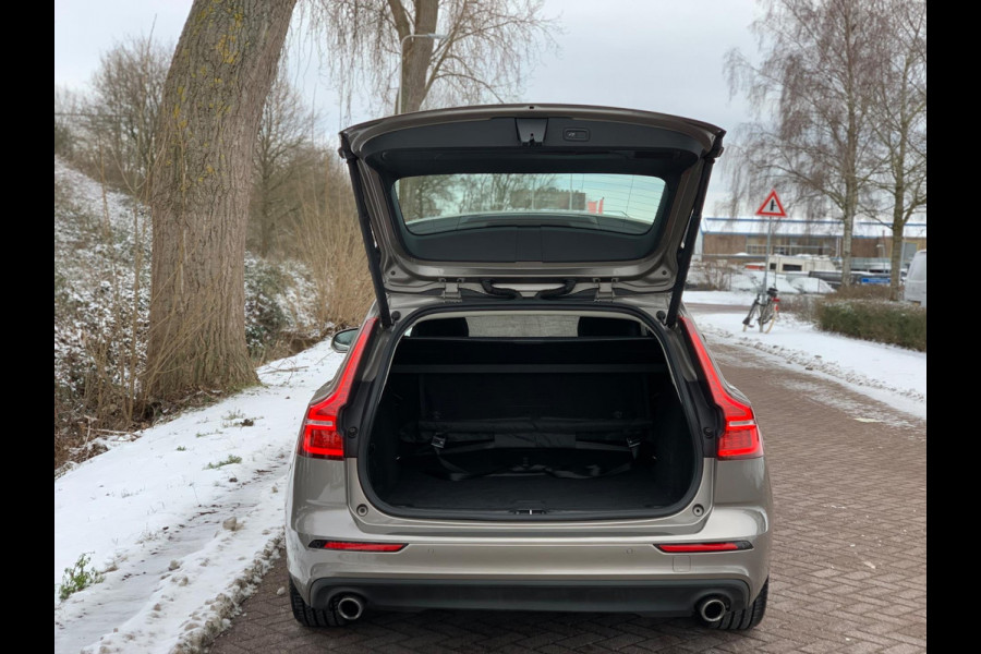 Volvo V60 2.0 D4 Inscription 190PK LEDER FULL 2021 DEALER OH / NETTO EXPORT € 14.950