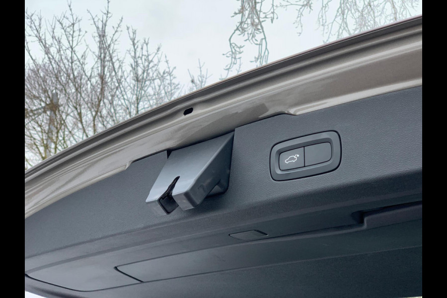 Volvo V60 2.0 D4 Inscription 190PK LEDER FULL 2021 DEALER OH / NETTO EXPORT € 14.950