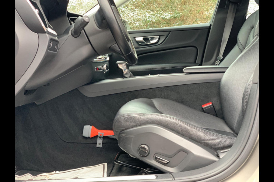 Volvo V60 2.0 D4 Inscription 190PK LEDER FULL 2021 DEALER OH / NETTO EXPORT € 14.950