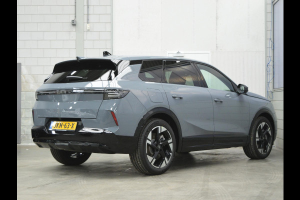 Opel Grandland 1.6 Turbo Plug-in-Hybrid Business Edition SCHUIF- KANTELDAK | LEREN BEKLEDING | CAMERA MET SENSOREN |