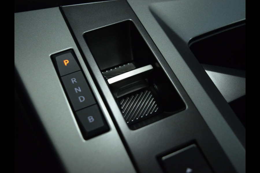 Opel Grandland 1.6 Turbo Plug-in-Hybrid Business Edition SCHUIF- KANTELDAK | LEREN BEKLEDING | CAMERA MET SENSOREN |