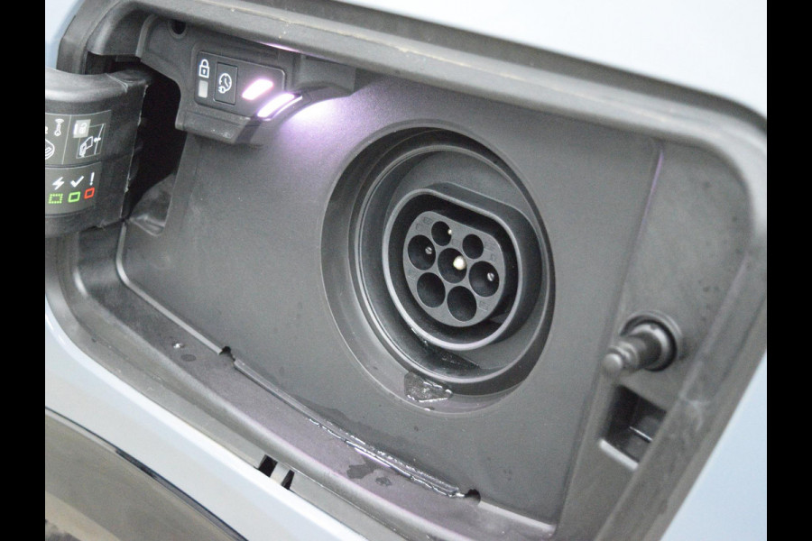 Opel Grandland 1.6 Turbo Plug-in-Hybrid Business Edition SCHUIF- KANTELDAK | LEREN BEKLEDING | CAMERA MET SENSOREN |