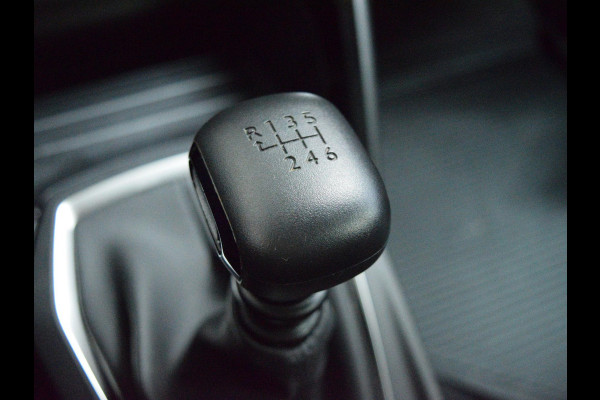 Peugeot 208 1.2 PureTech Active CARPLAY | STOELVERWARMING | AIRCO |