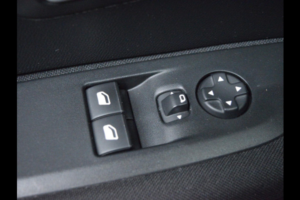 Peugeot 208 1.2 PureTech Active CARPLAY | STOELVERWARMING | AIRCO |