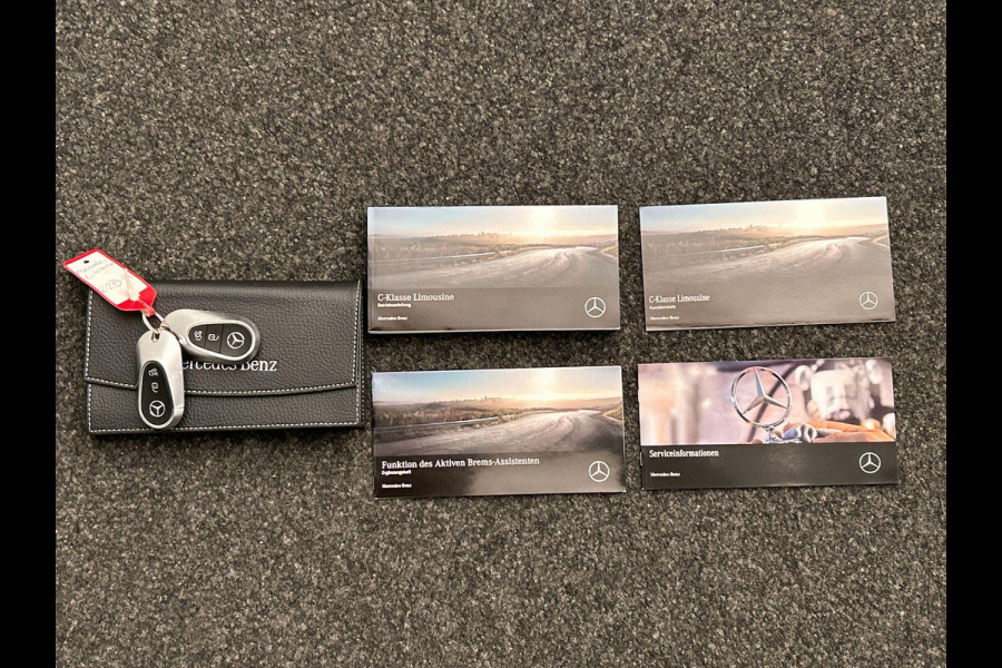 Mercedes-Benz C-Klasse 180 AMG Line | Pano/Dak | Burmester | Leder/Alcantara | Camera