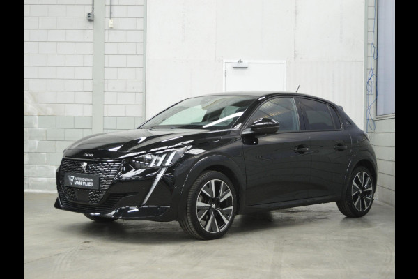 Peugeot 208 1.2 PureTech GT PANORAMADAK | NAVIGATIE & CARPLAY | CAMERA MET SENSOREN | STOELVERWARMING |