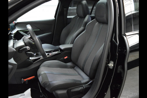 Peugeot 208 1.2 PureTech GT PANORAMADAK | NAVIGATIE & CARPLAY | CAMERA MET SENSOREN | STOELVERWARMING |