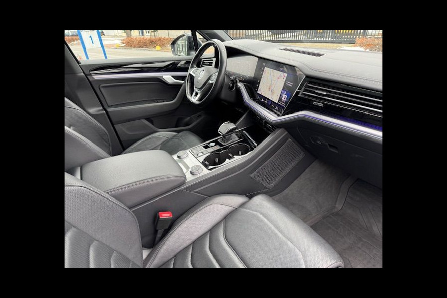 Volkswagen Touareg 3.0 TDI R-Line Automaat 1e Eigenaar Virtueel Cockpit,Airco/ECC,Navigatie,HUD,Panoramadak