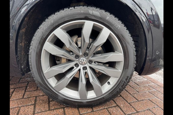 Volkswagen Touareg 3.0 TDI R-Line Automaat 1e Eigenaar Virtueel Cockpit,Airco/ECC,Navigatie,HUD,Panoramadak