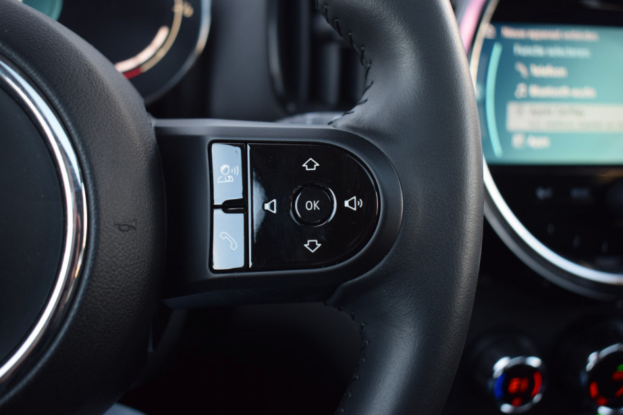 MINI Countryman 1.5 Cooper ALL4 Chili | Apple CarPlay | Pano | HUD | Camera