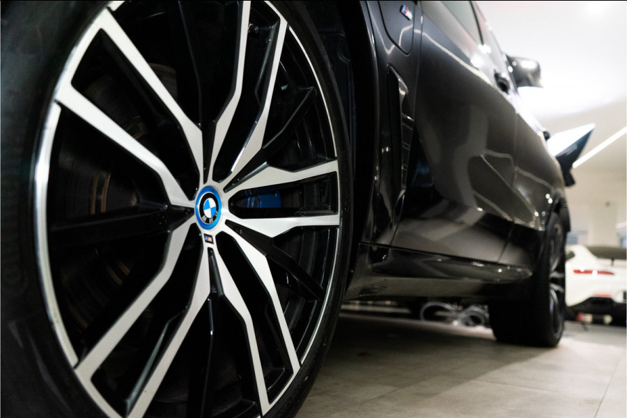BMW X5 xDrive50e M-Sport 489PK | Pano | Glow | Trekhaak | Harman/Kardon | Drive Pro | VOL! 12 MND Garantie