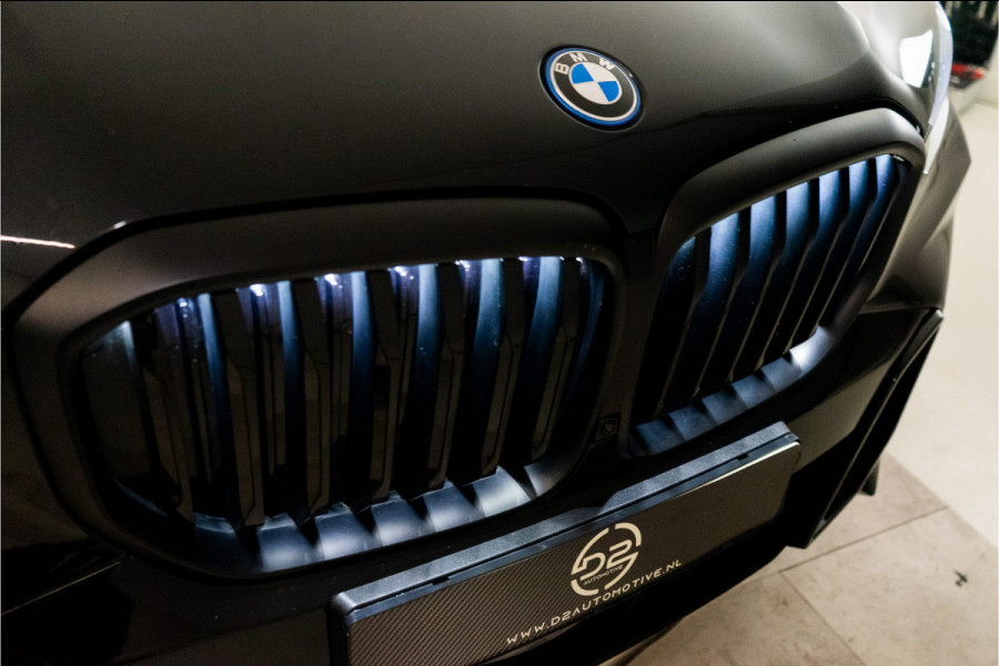 BMW X5 xDrive50e M-Sport 489PK | Pano | Glow | Trekhaak | Harman/Kardon | Drive Pro | VOL! 12 MND Garantie