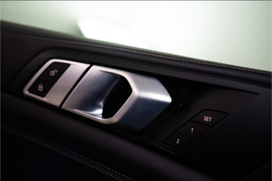 BMW X5 xDrive50e M-Sport 489PK | Pano | Glow | Trekhaak | Harman/Kardon | Drive Pro | VOL! 12 MND Garantie