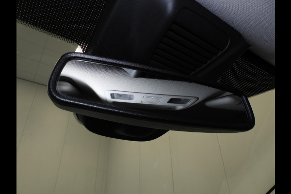 Ford Focus 1.0 EcoBoost Hybrid Titanium NAVI/CLIMA/CRUISE/PDC/16"LMV!