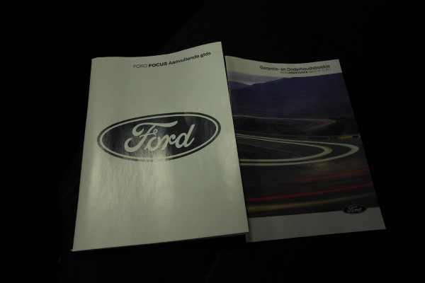 Ford Focus 1.0 EcoBoost Hybrid Titanium NAVI/CLIMA/CRUISE/PDC/16"LMV!