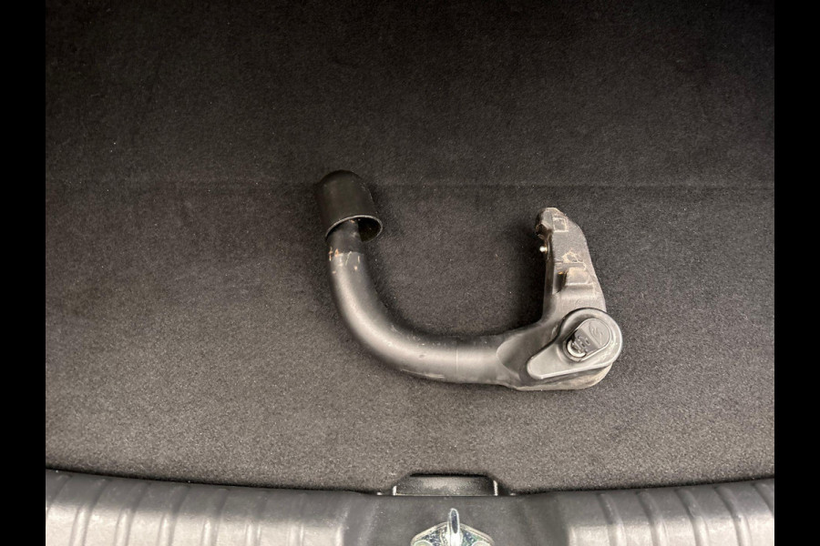 Kia Niro 1.6 GDi PHEV Launch Edition | Pano/Dak | Trekhaak | Stoel/Stuur Verwarming | Harman/Kardon