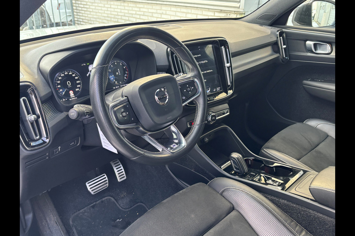 Volvo XC40 2.0 T4 R-Design | Panoramadak | NL Auto | Dealeronderhouden