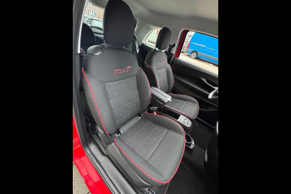 Fiat 500 Electric -RED Edition 24 kWh - 5500 KM Apple CarPlay / Navigatie I LED I Veiligheid Pakket I