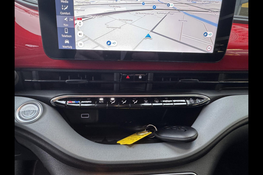Fiat 500 Electric -RED Edition 24 kWh - 5500 KM Apple CarPlay / Navigatie I LED I Veiligheid Pakket I