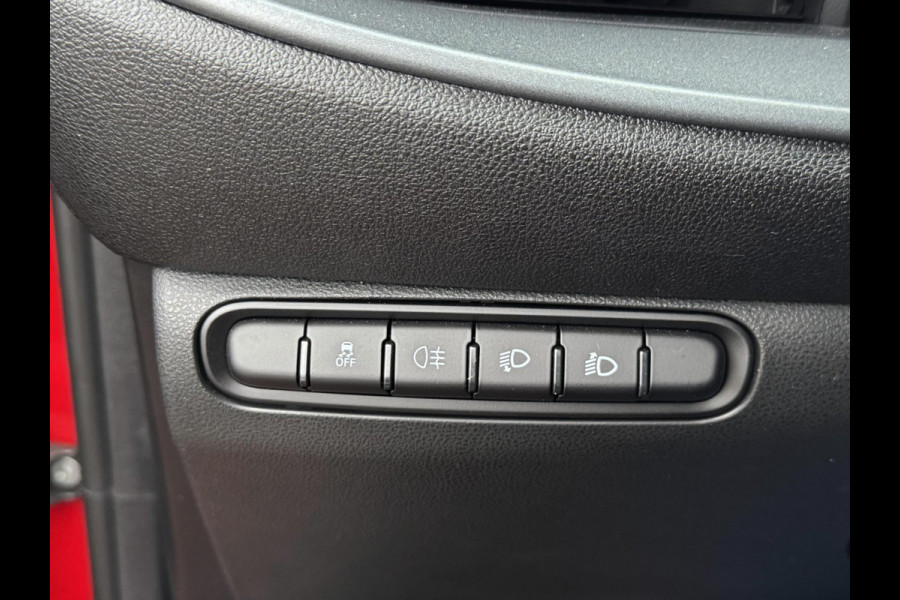 Fiat 500 Electric -RED Edition 24 kWh - 5500 KM Apple CarPlay / Navigatie I LED I Veiligheid Pakket I