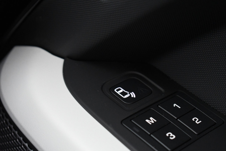 Land Rover Defender 110 3.0 D250 Rock-X Luchtv 22-Kahn Trekh Meridian El-stoel 360