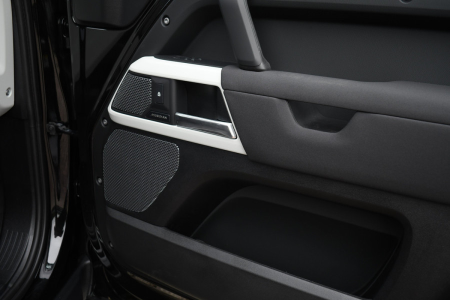 Land Rover Defender 110 3.0 D250 Rock-X Luchtv 22-Kahn Trekh Meridian El-stoel 360